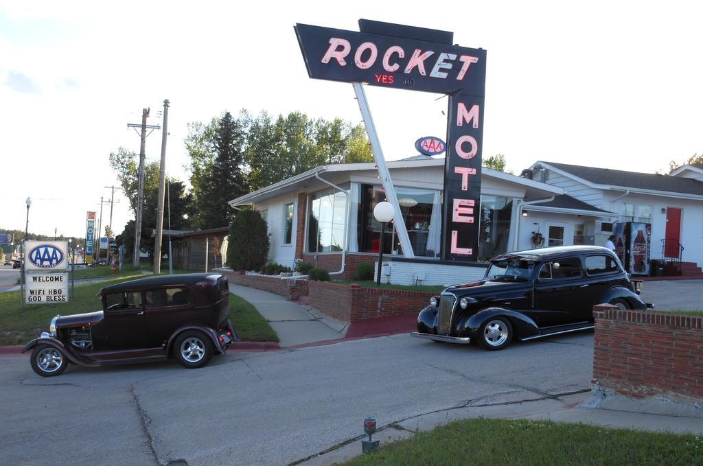 Rocket Motel Custer Exteriér fotografie
