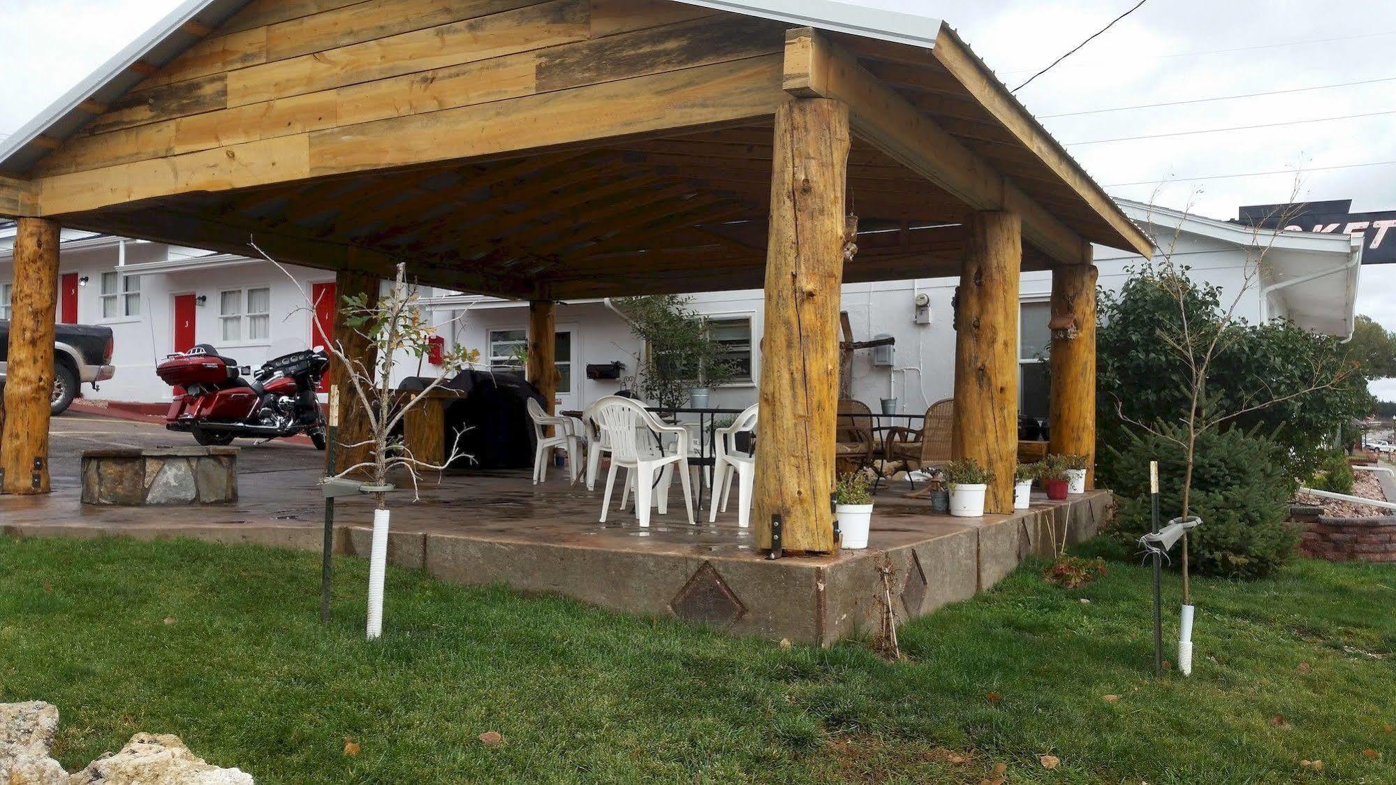 Rocket Motel Custer Exteriér fotografie