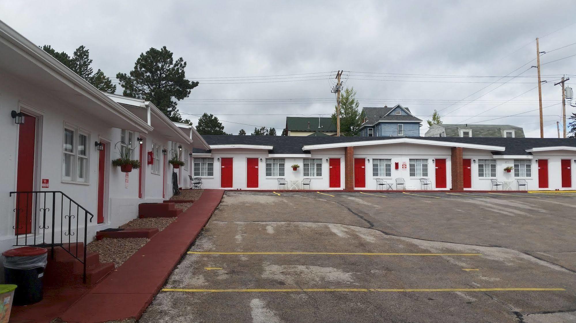 Rocket Motel Custer Exteriér fotografie